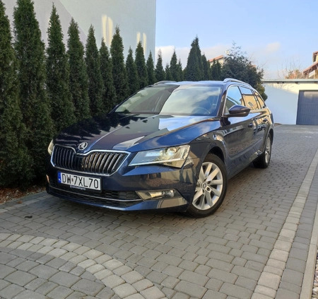 Skoda Superb cena 79900 przebieg: 170000, rok produkcji 2019 z Leśna małe 781